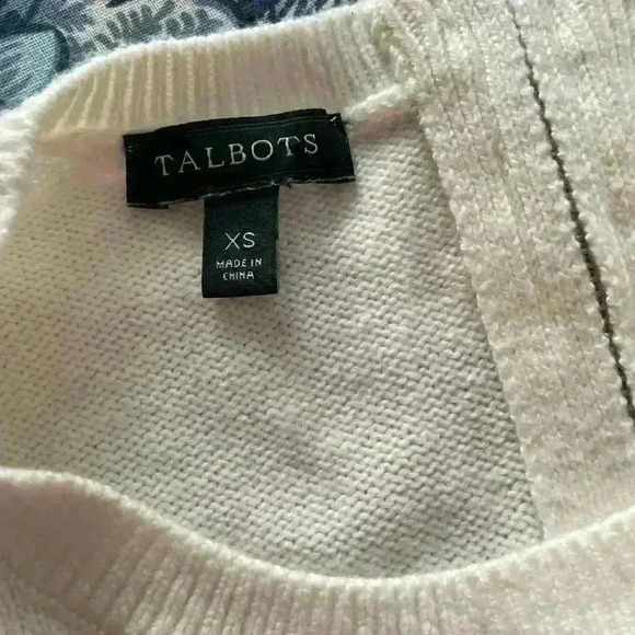 Talbots XS Sweater Silver and Cream Snowflake - Picture 7 of 8